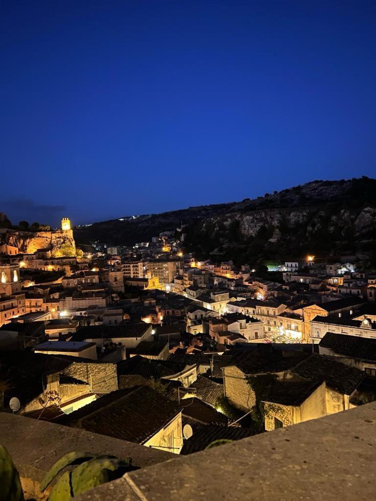 Centro Storico Modica - 2 Min A Piedi Da Corso Umberto I Apartment Bagian luar foto